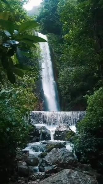 Simba Falls travel frame